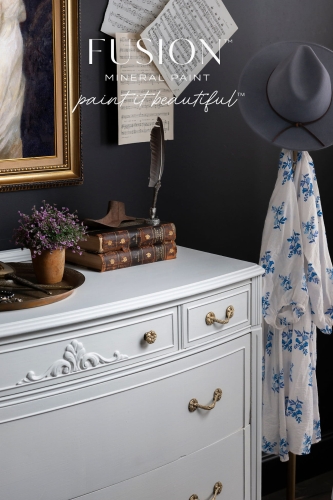 15-Fusion_Mineral_Paint_Parchment_Dresser_WR_230426_1991-Edit(1).jpg